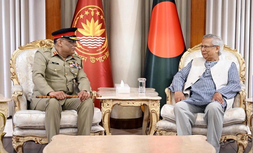 প্রধান উপদেষ্টার সঙ্গে পাকিস্তানের যৌথ বাহিনীর চেয়ারম্যানের সৌজন্য সাক্ষাৎ